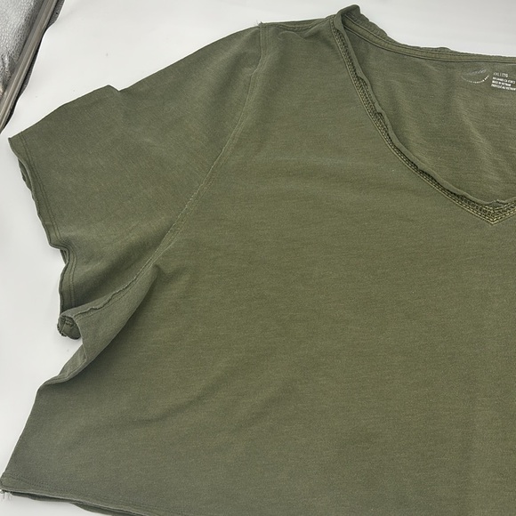 Aerie Cropped Graphic Beach T-Shirt - Picture 3 of 7